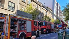 V�deo del incendio de un edificio en Sanjurjo Bad�a