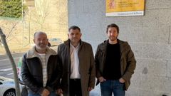 Basilio Otero, presidente de la Federaci�n Nacional de Cofrad�as de Pescadores; junto a Ux�o Ben�tez e Ibai Aguirrebarrena, secretario y directivo de la Asociaci�n Profesional de la Pesca y la Comercializaci�n de la Angula (Aproang), el 19 de febrero del 2026, en la Secretar�a General de Pesca, donde escucharon sus propuestas para proteger la anguila.