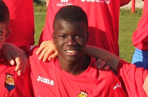 El malogrado jo0ven futbolista Abdou Fall Seck.