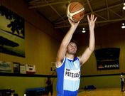 El base vigu�s cumple su tercera campa�a en el club marinense.