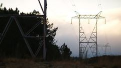 Infraestructura de transporte de electricidad, en foto de archivo