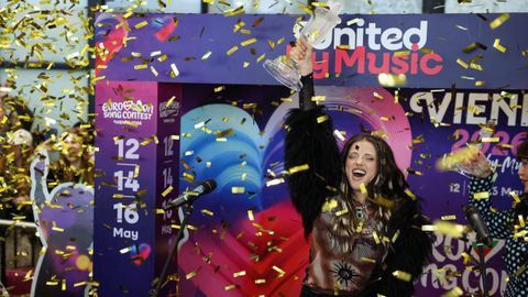 La ganadora de Eurovisi&oacute;n, Dara, al llegar al aeropuerto de Sof&iacute;a
