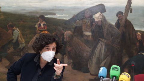 La consejera de Cultura, Política Llingüística y Turismo, Berta Piñán, informa en rueda de prensa de los nuevos depósitos del Museo Nacional del Prado que a llegarán al complejo asturiano