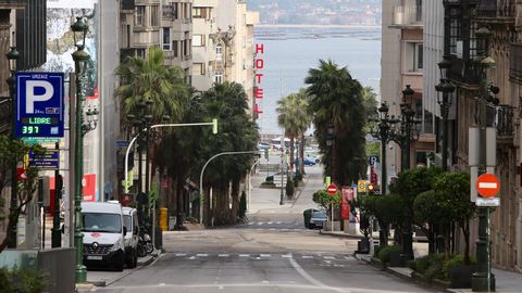 La calle Urzaiz de Vigo, casi vaca