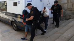Pasan a disposición judicial 11 detenidos en el juzgado de Muros por el alijo de 3.500 kilos en A Pobra
