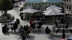 Primer d�a con la hosteler�a solo pudiendo usar la terraza en A Coru�a