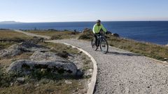 As� es la senda litoral que une Agui�o y Couso en Ribeira