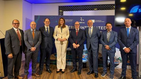 Autoridades de Malta y directivos de Satlink en el acto que marc� el arranque oficial del �sistema de gesti�n pesquera digital m�s avanzado de Europa�, seg�n la empresa espa�ola.