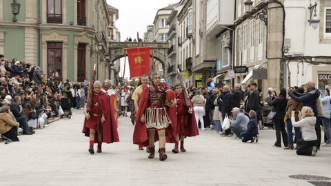 Desfile con historia por las calles del centro de Lugo