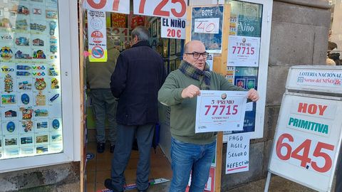 El lotero de la Porta do Sol reparti&oacute; un d&eacute;cimo del quinto, 6.000 euros