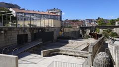 La piscina termal de As Burgas lleva cerrada desde marzo del a�o 2020.
