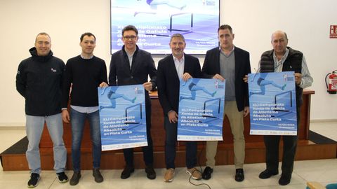 Eladio G�mez, vicepresidente de la Federaci�n Galega de Atletismo, Enrique �lvarez, asesor de Deportes de la Diputaci�n, Iv�n Sanmart�n, presidente da Federaci�n Galega de Atletismo, An�bal Pereira, teniente de alcalde y concejal de Deportes de Ourense, Manuel P�rez, jefe del Servicio Provincial de Deportes de la Xunta de Galicia, y Rogelio Mart�nez, director-gerente de Expourense