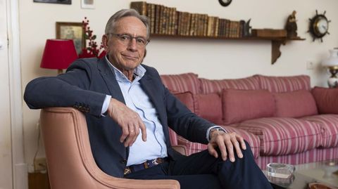 El notario Carlos Mosquera