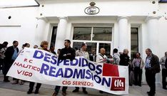Concentraci�n delante del Real Club N�utico de Vigo.