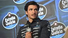 Carlos Sainz, durante el acto de su patrocinador, Estrella Galicia.