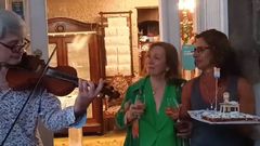 La emotiva despedida de la tienda Dosel en la R�a Nova de Santiago