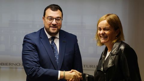 El presidente del Principado de Asturias, Adri�n Barb�n, se re�ne con la diputada Covadonga Tom� (2d) para abordar la negociaci�n del proyecto de presupuestos generales para 2027 este martes