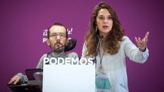 El secretario de Organizaci�n y Programa de Podemos, Pablo Echenique, y la coportavoz del Consejo de Coordinaci�n y diputada en el Congreso Noelia Vera