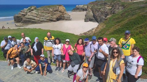 El viaje a Asturias de Amarai, realizado entre los días 3 y 7 de julio, incluyó una parada en la playa de As Catedrais, además de visitas a Cangas de Onís, Covadonga, Gijón, Oviedo y paradas obligadas en el Acuario Biopark, Parque Jurásico, la Sidrería El Gaiteiro. Por delante aún les quedan otros dos actos para despedir este curso.
