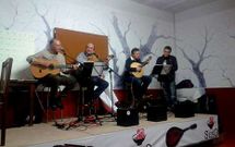 Pepe Factor, Manuel Senande e Juan Garc�a nunha actuaci�n en Donramiro, acompa�ados por Granja.