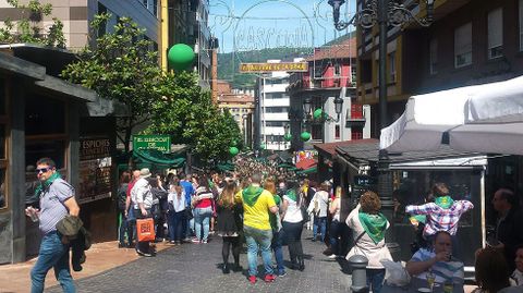 Miles de personas participaron en la Preba de la Sidra de Gascona.Miles de personas participaron en la Preba de la Sidra de Gascona