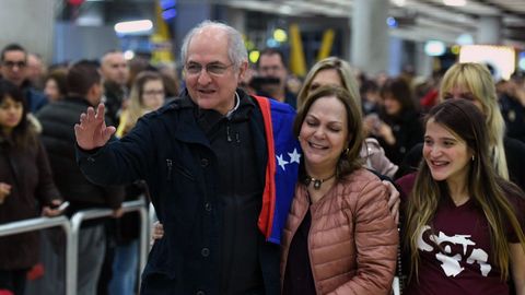 Antonio Ledezma, tras llegar a Madrid: �Me siento libre�