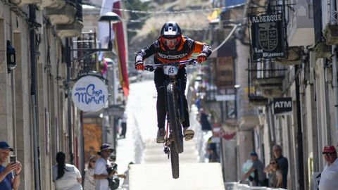 Carrera final del descenso urbano de Sarria
