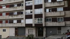 Fachada del edificio afectado por el incendio, en una vivienda de la segunda planta