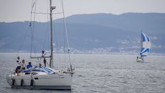 Imagen de los barcos llegando al Real Club N�utico de Portos�n