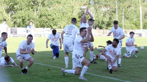 Partido de Preferente entre el Noia y el San Tirso El Noia ascendio  a Tercera RFEF
