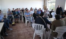 La sociedad -constituida oficialmente ayer- integra a 32 peque�os propietarios de la zona. 