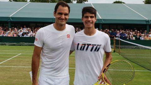 Roger Federer y Carlos Alcaraz, en el �ltimo Wimbledon