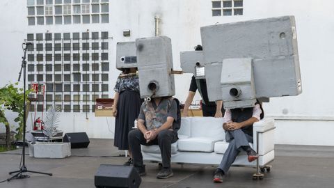 Primer d�a de la Bienal de Artes Vivas