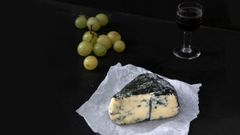 Una de las cuas de Nidelven Bl, de la quesera noruega Gangstad Grdsysteri, el mejor queso del mundo 2023.