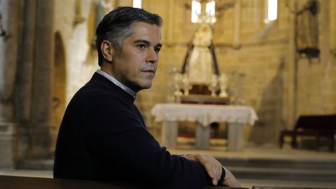 El diseñador, en una iglesia de su Betanzos natal, en una imagen de archivo