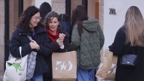 Primer d�a de rebajas en A Coru�a. Zara de la calle Compostela