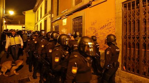 La Polic�a Nacional realiza controles especiales en determinadas zonas de ocio nocturno de  Oviedo.