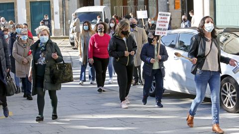 MANIFESTACI�N DE LA HOSTELER�A Y EL COMERCIO EN CALDAS DE REIS PARA PROTESTAR POR LAS RESTRICCIONES IMPUESTAS PARA FRENAR LA PANDEMIA COVID-19