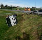El accidente de ayer en San Juan de Moldes (Castropol).
