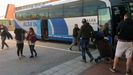 Los autobuses llegan a Avil�s cargados de personas que van a participar en la manifestaci�n de Alcoa