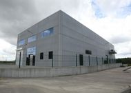 Exterior, ayer, de la nave de Frutas Salgado, desde la que arranc� ya la distribuci�n hace unos d�as. 