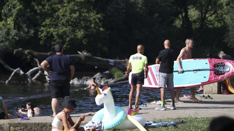 Playa fluvial de Tapia, en Ames.