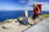 El trayecto entre la iglesia y el Faro no ofrece condiciones adecuadas para los peregrinos. 