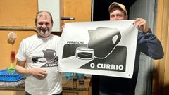 Pedro P�rez, a la izquierda, en la inauguraci�n del furancho de O Currio