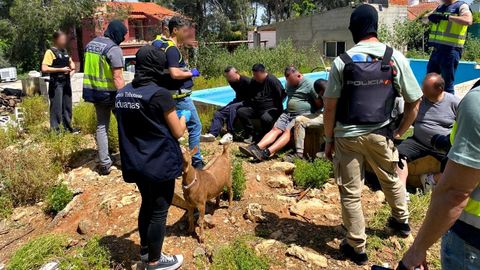 Varios de los arrestados de la banda que contaba con un laboratorio para procesar cocaína en Valencia