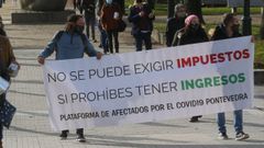 Manifestaci�n en Pontevedra en demanda de exenci�n de  impuestos por la covid