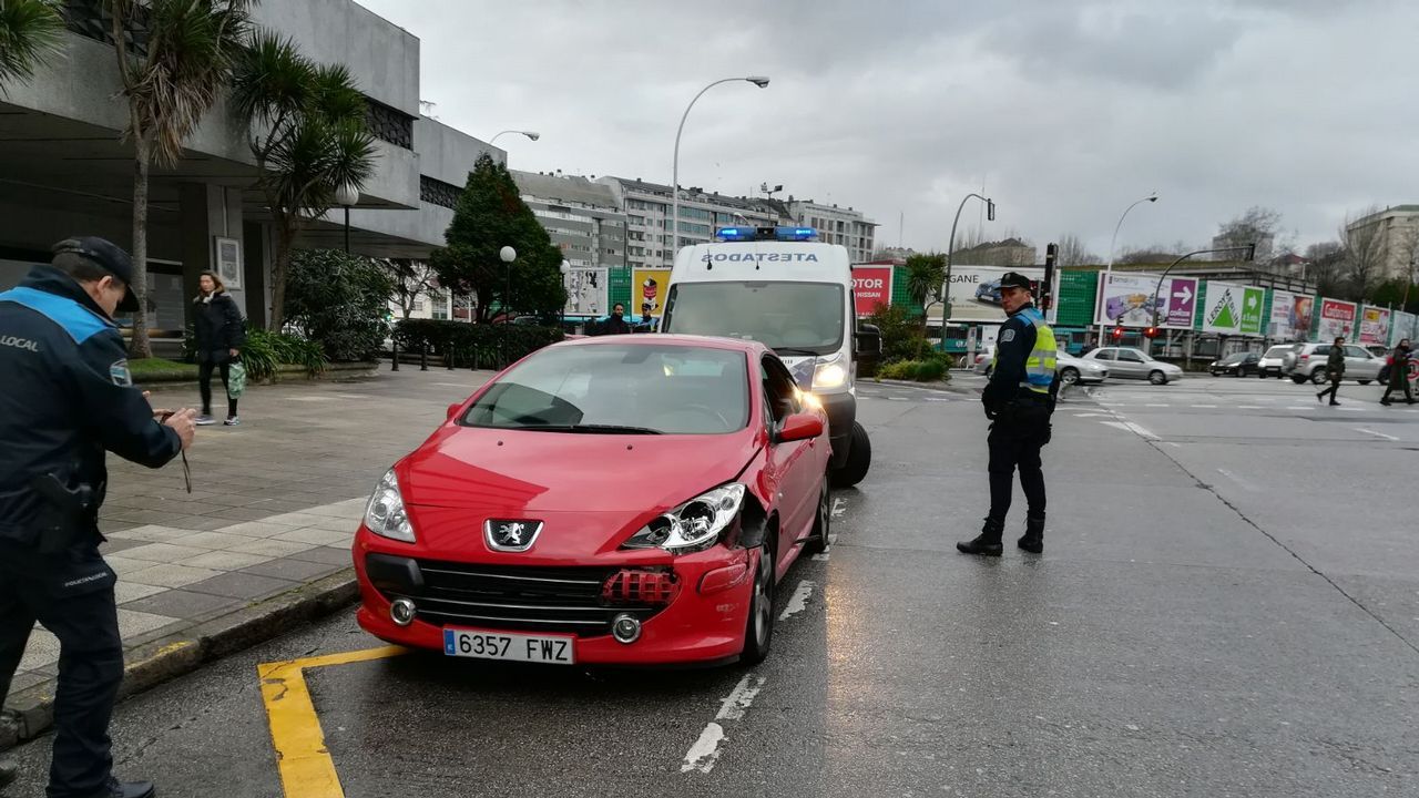 Interceptan a un conductor ebrio tras fugarse después de causar dos choques