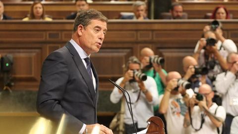 El diputado socialista fue el ponente de la reforma del reglamento del Congreso para permitir el uso del gallego, cataln y vasco