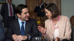 El consejero delegado del BBVA y la ministra de Industria, Reyes Maroto, en Santander