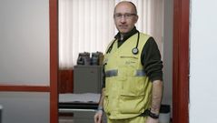Roberto Fern�ndez traballa como m�dico rural en Allariz e � un estudoso da medicina nese �mbito. Estes estudos tiveron gran importancia na construci�n da novela ga�adora.